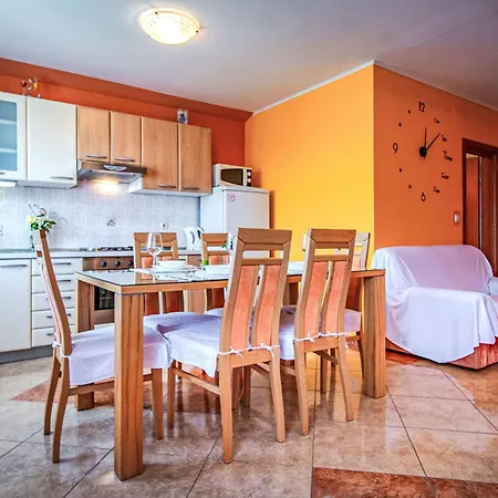Kastell-4 By Interhome Apartament Lopar